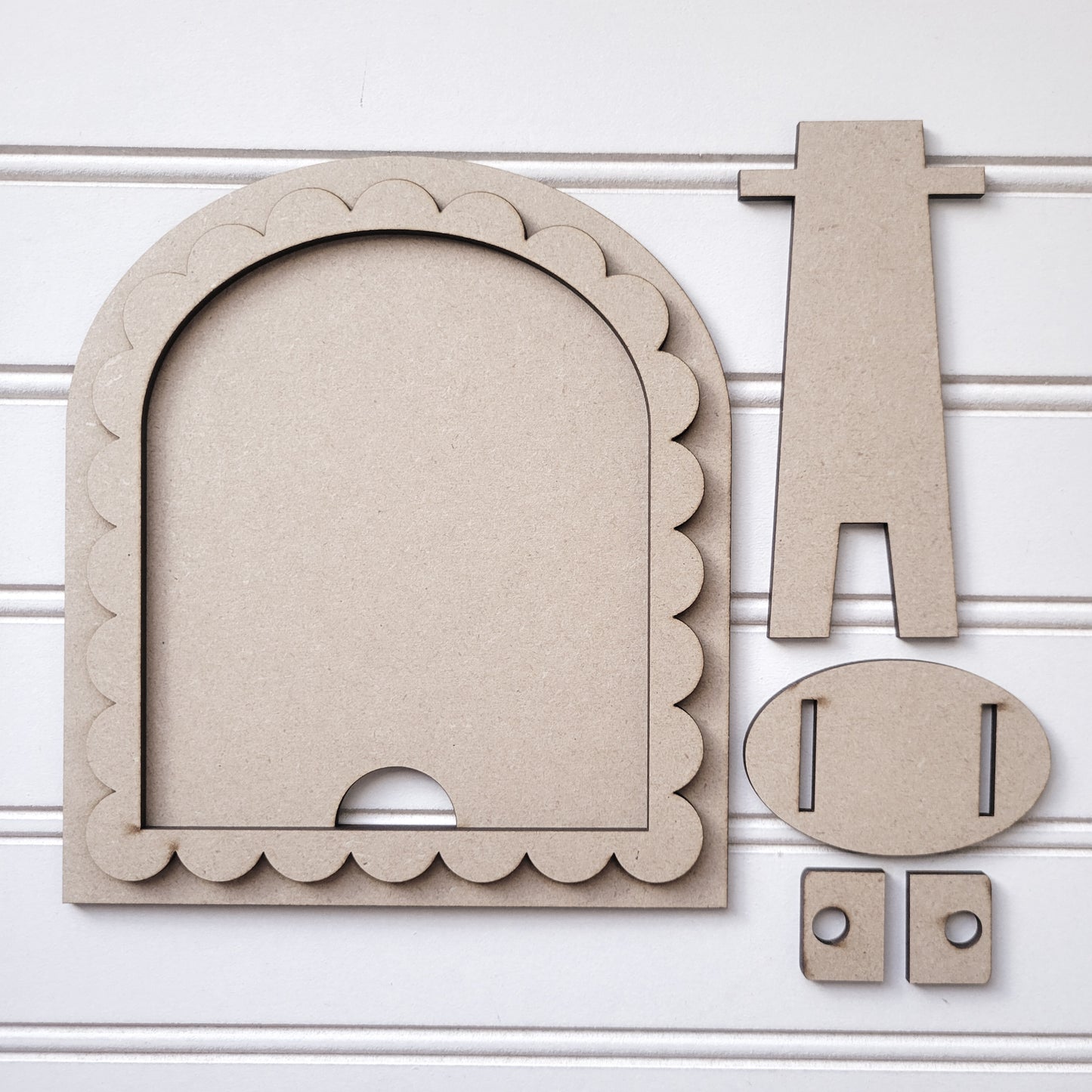 Scalloped Edge Arched Interchangeable DIY Frame – Tiered Tray or Shelf Decor