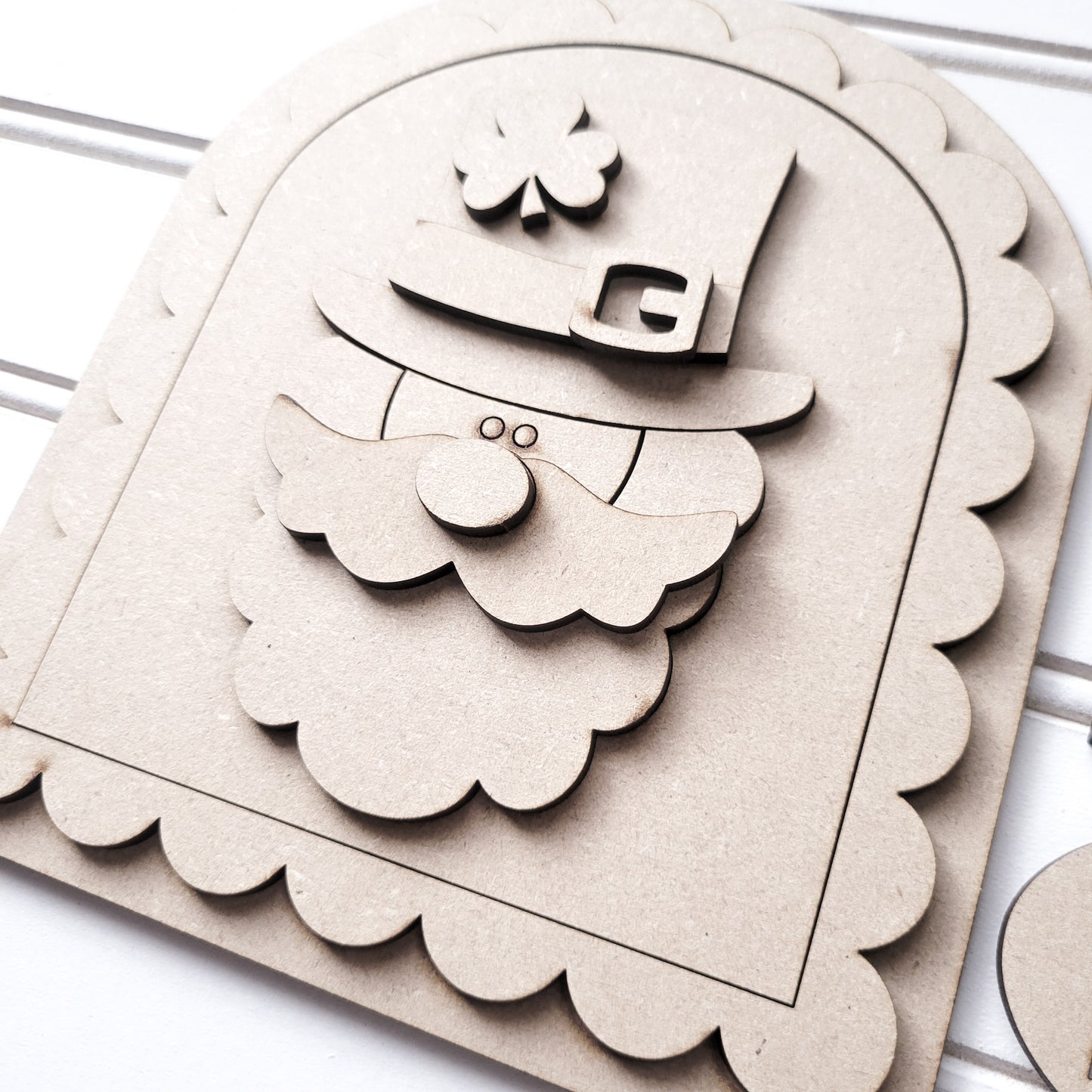 March V2 Seasonal Interchangeable Insert – Fits DIY Arched Frame Kits