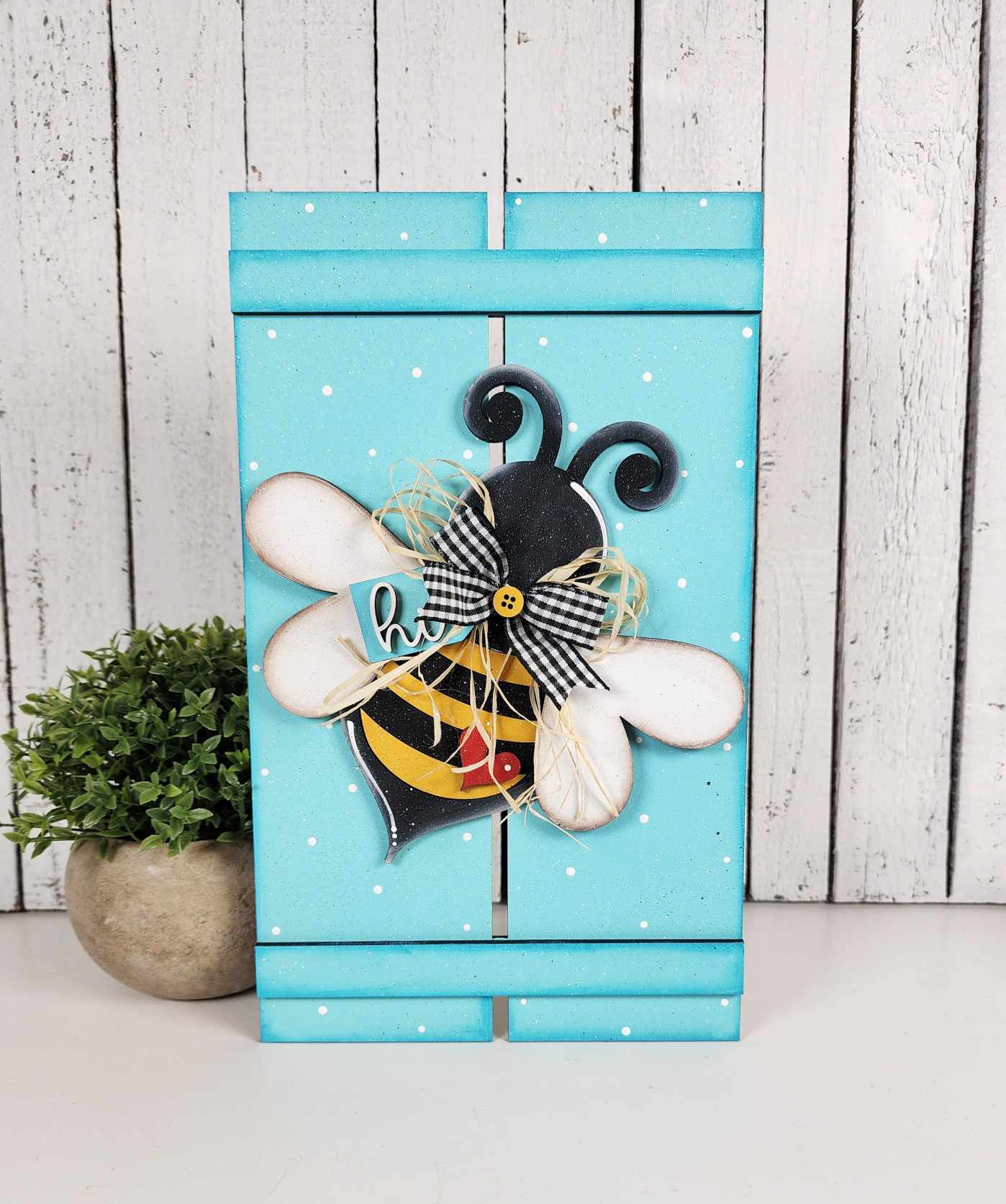 Honey Bee Pallet Sign April 2025